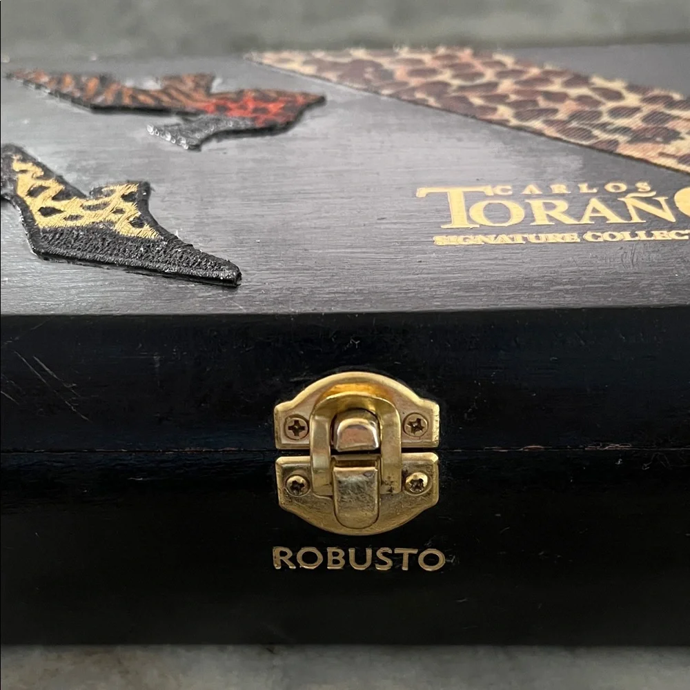 Vintage Cigar Box Purse - Picture 8 of 11